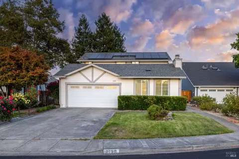 7134 Carillon Ct, Rohnert Park, CA 94928