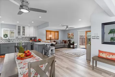 530 Anson Ct, Rohnert Park, CA 94928
