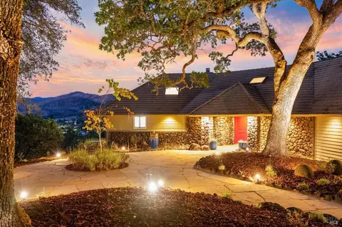 607 Wild Oak Dr, Santa Rosa, CA 95409