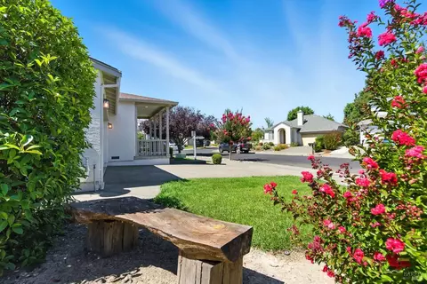 Exterior - 463 Goblet Pl, Windsor, CA 95492 photo 10 of 11