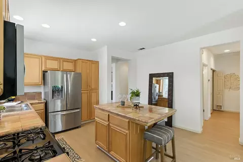 Kitchen - 463 Goblet Pl, Windsor, CA 95492 photo 3 of 4