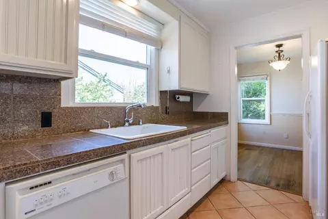 Kitchen - 127 Hill Dr, Vallejo, CA 94590 photo 3 of 3