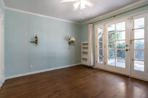 Bedroom - 127 Hill Dr, Vallejo, CA 94590 photo 5 of 7