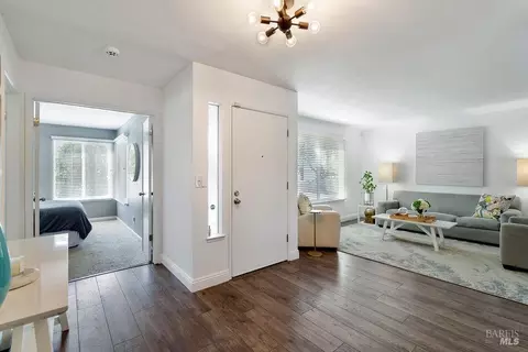 Entry Way - 1412 Granada St, Vallejo, CA 94591 photo 3 of 9