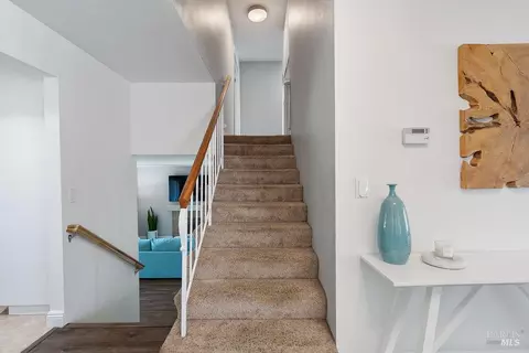Entry Way - 1412 Granada St, Vallejo, CA 94591 photo 6 of 9