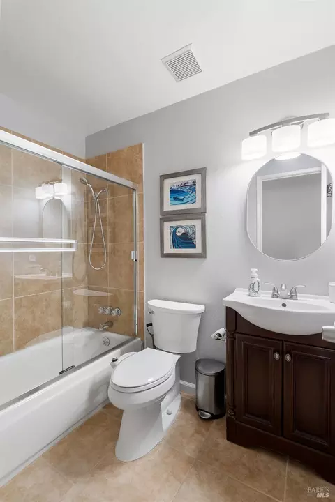 Bath - 1412 Granada St, Vallejo, CA 94591 photo 1 of 6