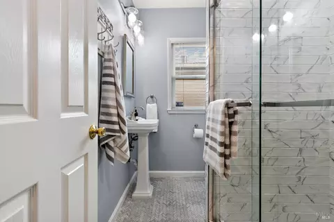 Bath - 1225 Arkansas St, Vallejo, CA 94590 photo 1 of 3