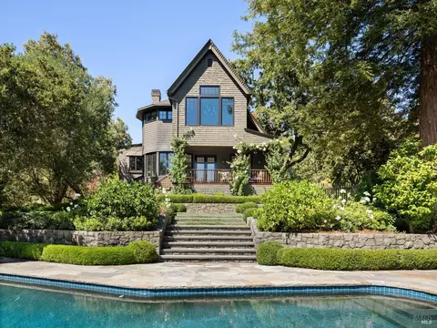 2 Canyon Rd, Ross, CA 94957