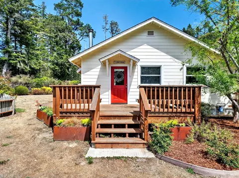 10392 Hills Rd, Mendocino, CA 95460