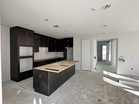 Kitchen - 400 Beyers St, Oakley, CA 94561 photo 5 of 6