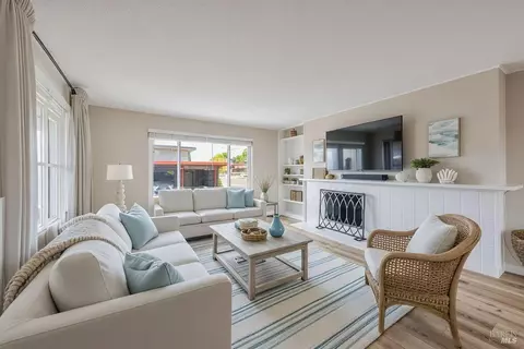 4 Point San Pedro Rd #4, San Rafael, CA 94901