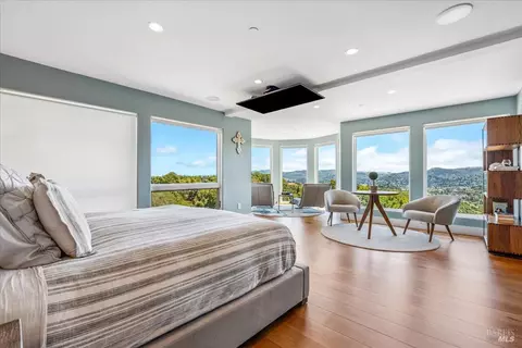 Bedroom - 34 Fairview Ave, Corte Madera, CA 94925 photo 2 of 7