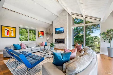 Living - 34 Fairview Ave, Corte Madera, CA 94925 photo 3 of 5