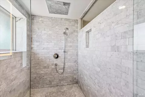 Bath - 34 Fairview Ave, Corte Madera, CA 94925 photo 4 of 8