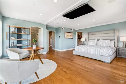 Bedroom - 34 Fairview Ave, Corte Madera, CA 94925 photo 1 of 7