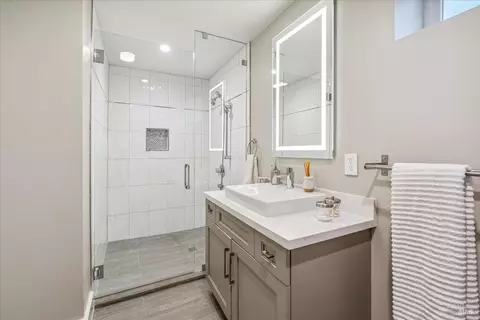 Bath - 34 Fairview Ave, Corte Madera, CA 94925 photo 8 of 8