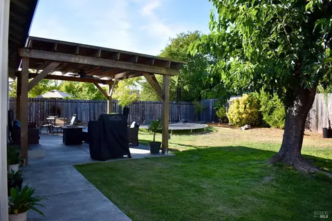 2333 Pacheco Pl, Santa Rosa, CA 95401