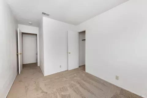 Bedroom - 1012 Tanager Ln, Fairfield, CA 94533 photo 5 of 7