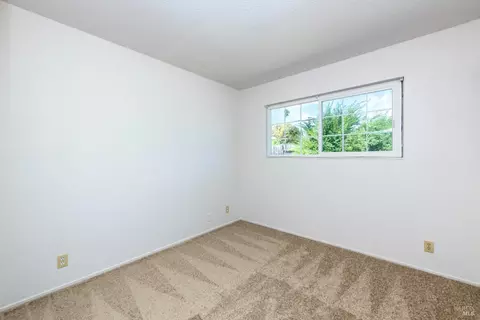 Bedroom - 1012 Tanager Ln, Fairfield, CA 94533 photo 1 of 7
