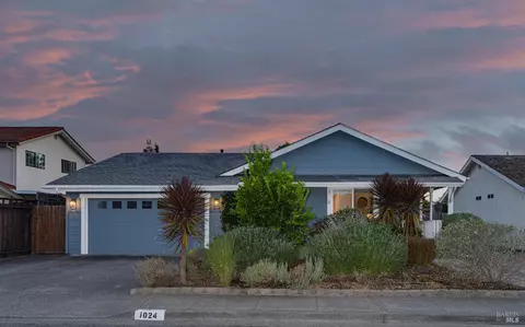 1024 Palmetto Way, Petaluma, CA 94954