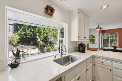 770 Miramonte St, Windsor, CA 95492 photo 8