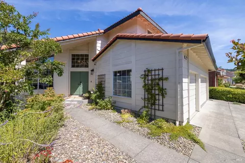770 Miramonte St, Windsor, CA 95492 photo 2
