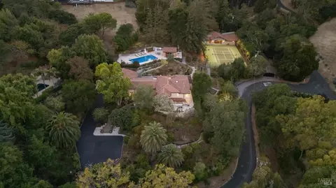 120 Fairway Dr, San Rafael, CA 94901