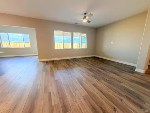 Living - 404 Beyers St, Oakley, CA 94561 photo 2 of 3