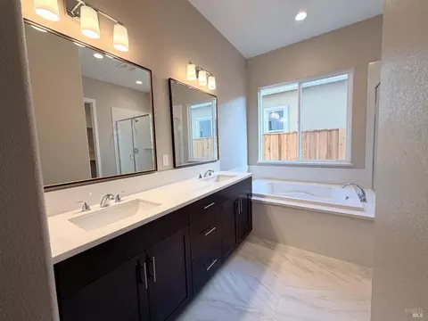 Bath - 404 Beyers St, Oakley, CA 94561 photo 1 of 3