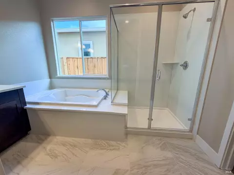 Bath - 404 Beyers St, Oakley, CA 94561 photo 2 of 3
