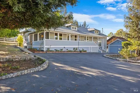 125 Adobe Rd, Penngrove, CA 94951