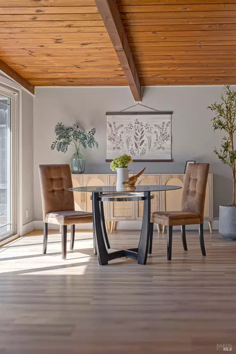 Dining - 242 Arbor St, Vacaville, CA 95688 photo 3 of 3