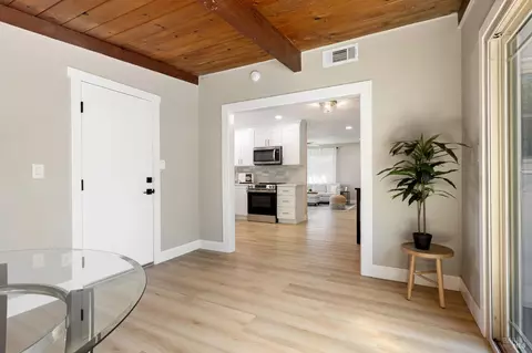 Entry Way - 242 Arbor St, Vacaville, CA 95688 photo 3 of 3