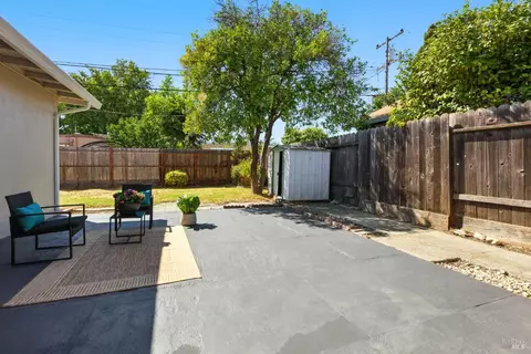 Exterior - 242 Arbor St, Vacaville, CA 95688 photo 4 of 7