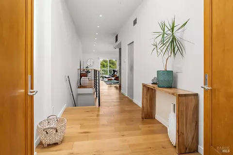 Entry Way - 30 Toyon Ct, Corte Madera, CA 94925 photo 1 of 1