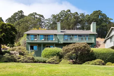 Exterior - 30 Toyon Ct, Corte Madera, CA 94925 photo 2 of 10