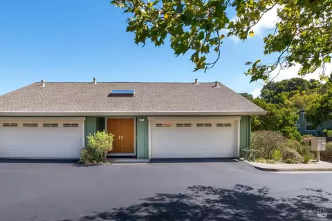 Exterior - 30 Toyon Ct, Corte Madera, CA 94925 photo 5 of 10