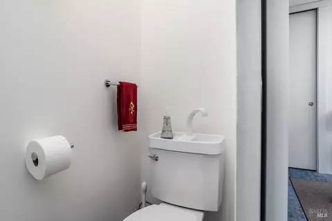 Bath - 30 Toyon Ct, Corte Madera, CA 94925 photo 4 of 4