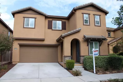 5020 King Pl, Rohnert Park, CA 94928