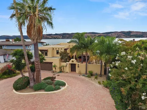 1352 W K St, Benicia, CA 94510