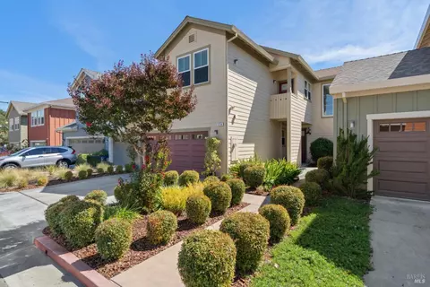 124 Grayson Way, Healdsburg, CA 95448