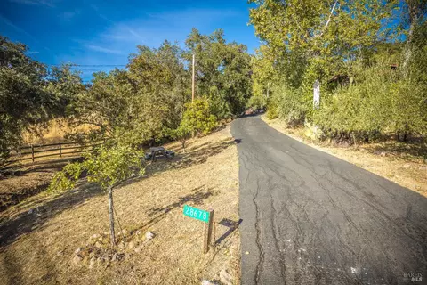 Exterior - 28678 River Rd, Cloverdale, CA 95425 photo 17 of 20