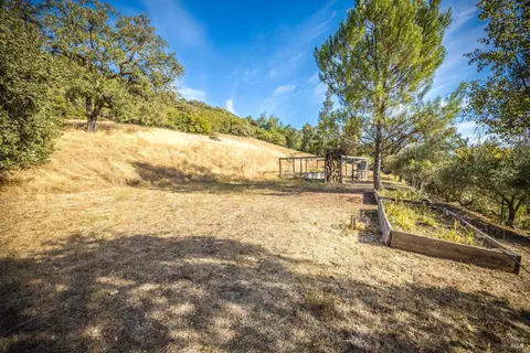 Exterior - 28678 River Rd, Cloverdale, CA 95425 photo 8 of 20