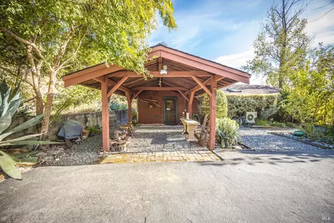 Exterior - 28678 River Rd, Cloverdale, CA 95425 photo 6 of 20