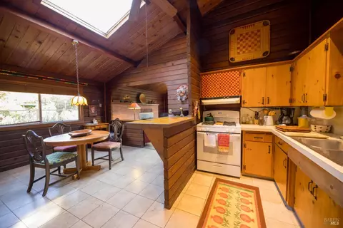 Kitchen - 28678 River Rd, Cloverdale, CA 95425 photo 1 of 1
