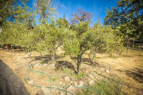 Exterior - 28678 River Rd, Cloverdale, CA 95425 photo 18 of 20