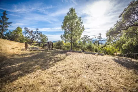 Exterior - 28678 River Rd, Cloverdale, CA 95425 photo 10 of 20