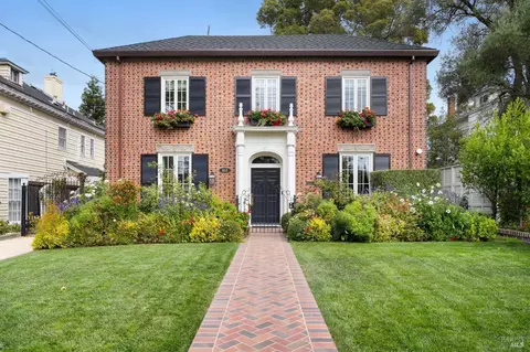 853 D St, Petaluma, CA 94952