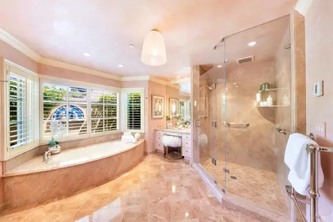 Bath - 1721 Freestone Flat Rd, Sebastopol, CA 95472 photo 2 of 8