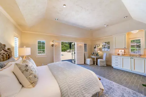 Bedroom - 1721 Freestone Flat Rd, Sebastopol, CA 95472 photo 10 of 11